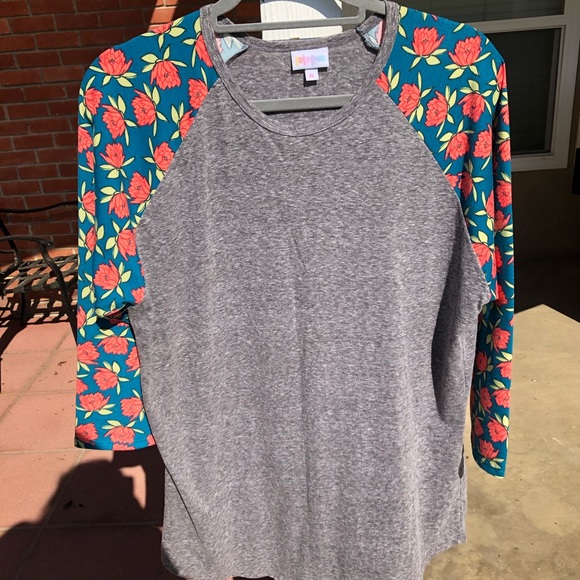 LulaRoe Randy shirts - Picture 5 of 6